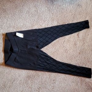 Torrid Black Mesh Diamond Full Length Leggings. Torrid size 0/L/12.